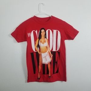 Tits twoin the shirt size S